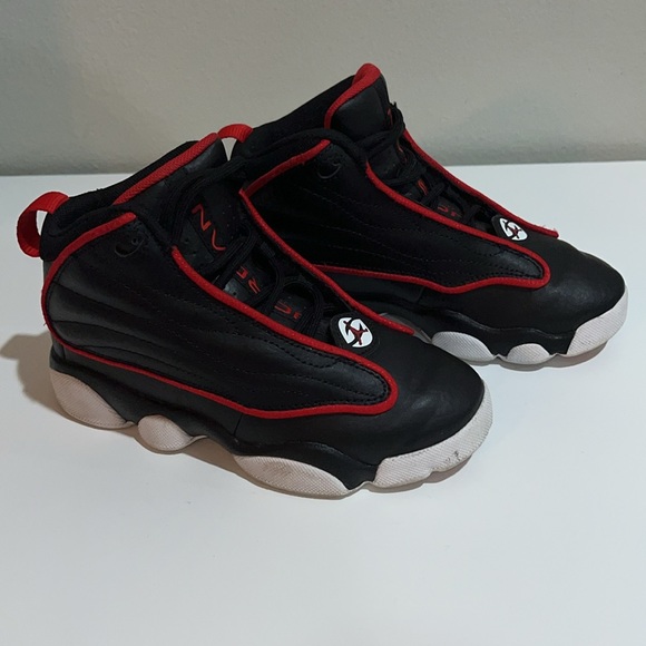 Jordan Pro Strong Leather Sneakers - Picture 3 of 8
